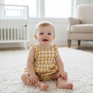 Yellow and white checkered onesie size 6 months.